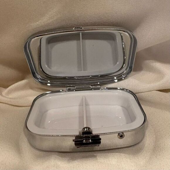 Sunflowers Starry Night Travel Pill Box 2 Compartment Medicine Pill Case NEW - Picture 5 of 5